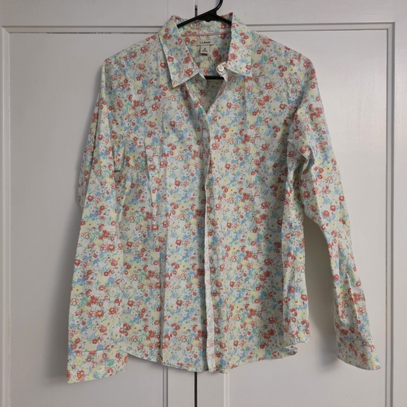 6 Hour Sale! 10 Piece LL Bean Blouse Tee Button Up Shirt Bundle - Picture 4 of 16